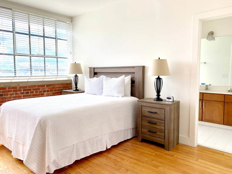 Bed Room Set with lamps and a dresser - Furniture rental in Greensboro, NC